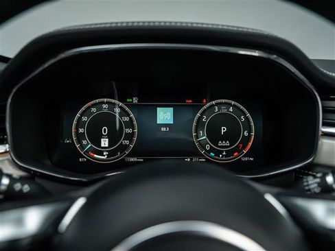 Used 2026 Jaguar F-PACE R-Dynamic S AWD/4WD image 20