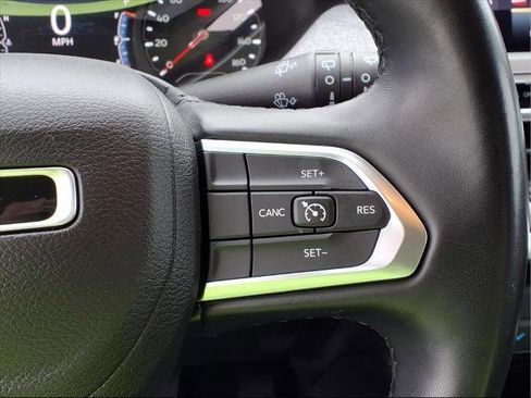 Used 2022 Jeep Compass Latitude image 17