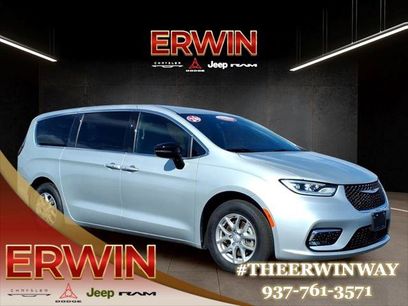 Certified 2026 Chrysler Pacifica Select