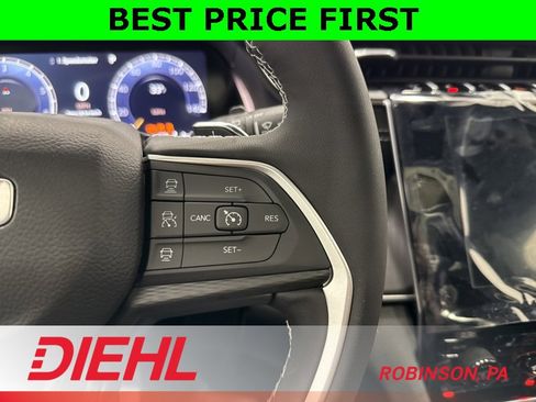 New 2025 Jeep Grand Cherokee Laredo X image 26