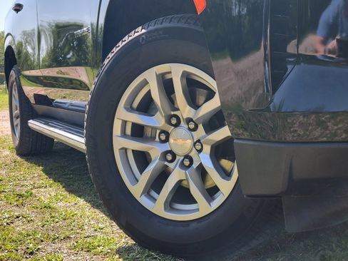 Used 2024 Chevrolet Tahoe LT image 31