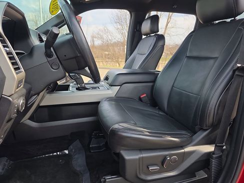 Used 2017 Ford F150 Lariat w/ Equipment Group 502A Luxury AWD/4WD image 14