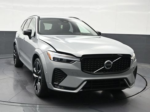 Used 2024 Volvo XC60 B5 Ultimate AWD/4WD image 8
