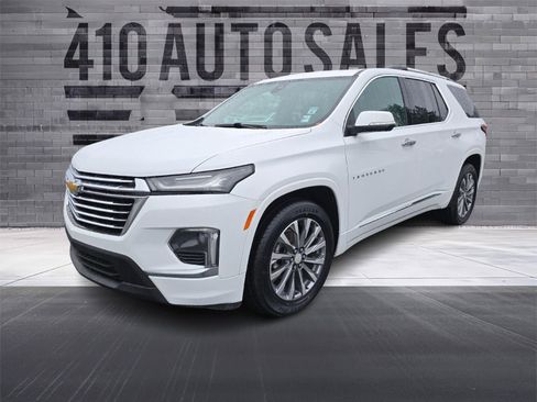 Used 2023 Chevrolet Traverse Premier AWD/4WD image 6