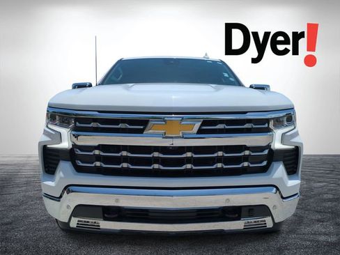 Used 2022 Chevrolet Silverado 1500 LTZ w/ LTZ Premium Package AWD/4WD image 9