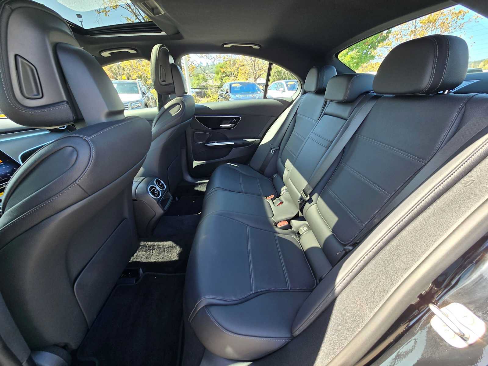 Used 2025 Mercedes-Benz C 300 Sedan image 16