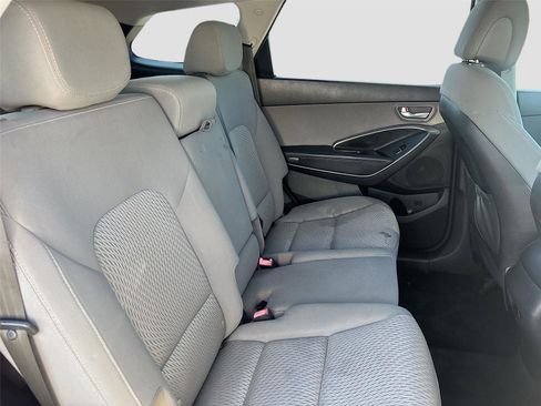 Used 2016 Hyundai Santa Fe SE image 29