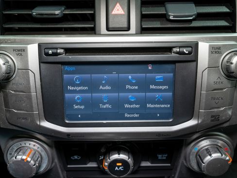 Used 2014 Toyota 4Runner SR5 Premium image 18