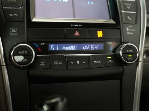 Used 2017 Toyota Camry SE FWD image 26