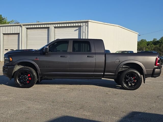 Used 2024 RAM 3500 Limited AWD/4WD image 2