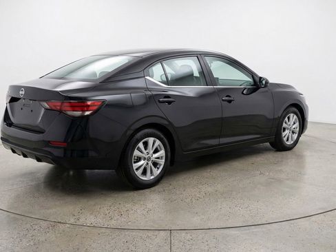Used 2025 Nissan Sentra S FWD image 9