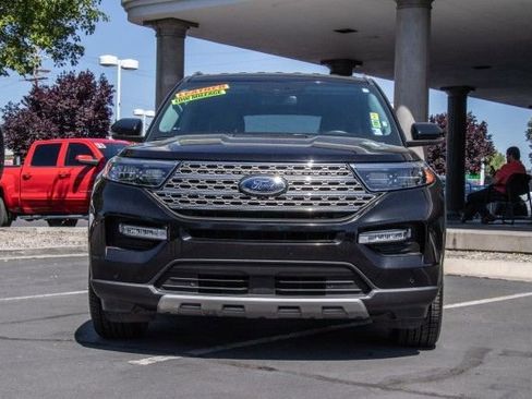 Used 2023 Ford Explorer Limited w/ Equipment Group 301A AWD/4WD image 2