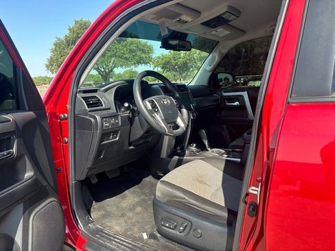 Used 2023 Toyota 4Runner SR5 AWD/4WD image 7