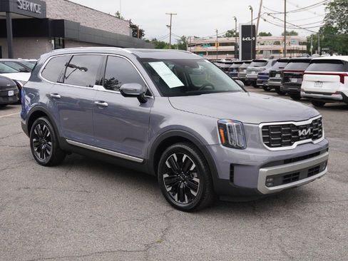 Used 2024 Kia Telluride SX Prestige AWD/4WD image 2