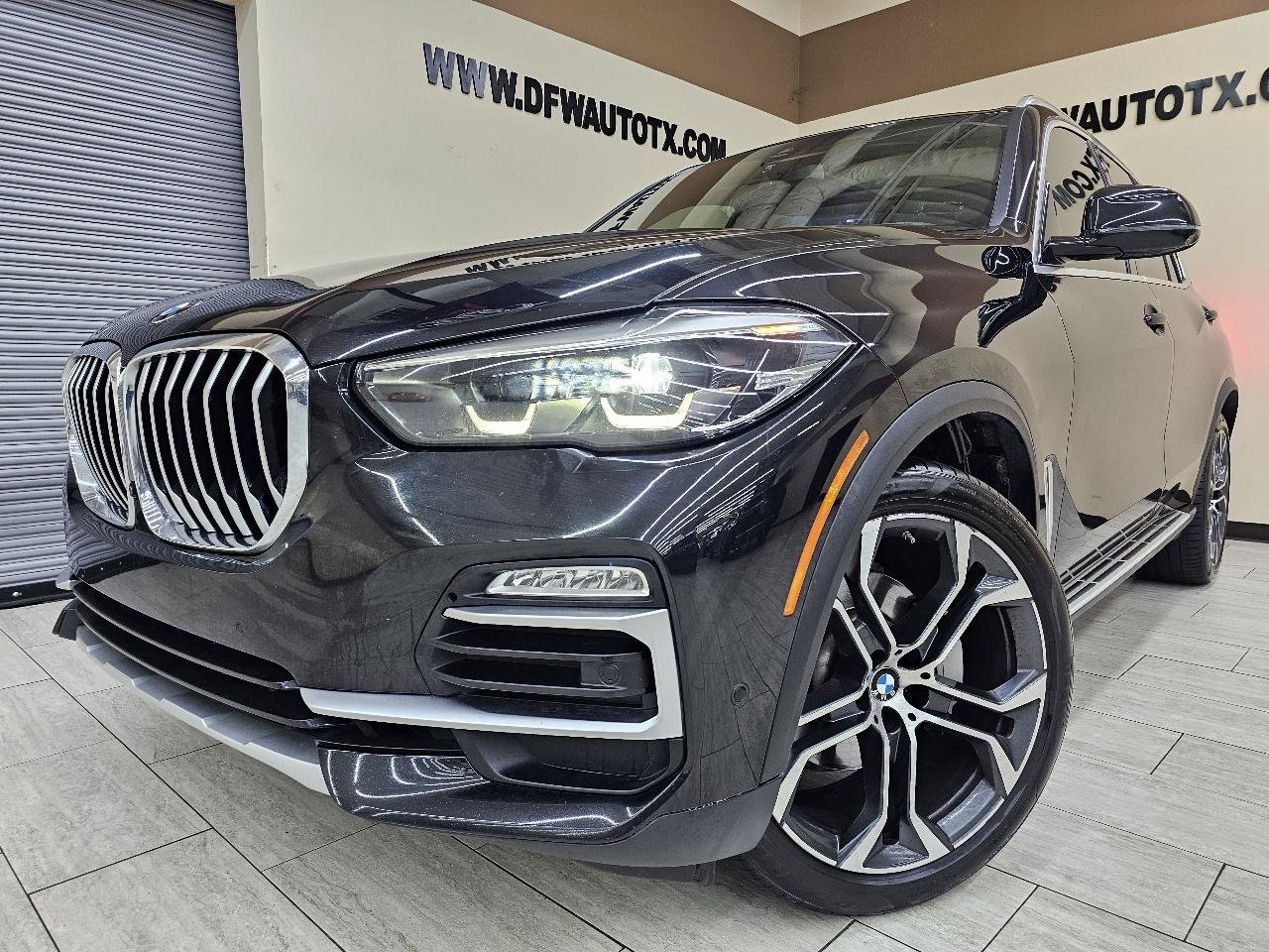 Used 2021 BMW X5 sDrive40i w/ Convenience Package RWD image 1