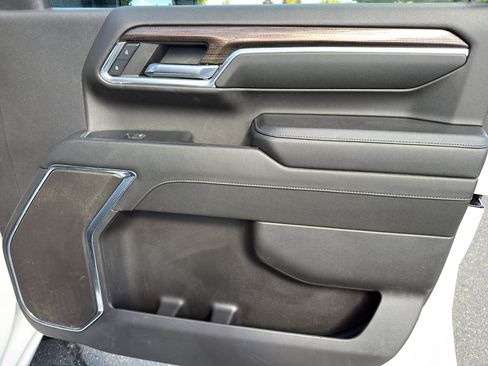 Used 2024 Chevrolet Silverado 2500 LT image 33