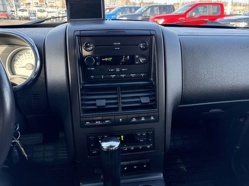 Used 2007 Ford Explorer Sport Trac Limited image 20