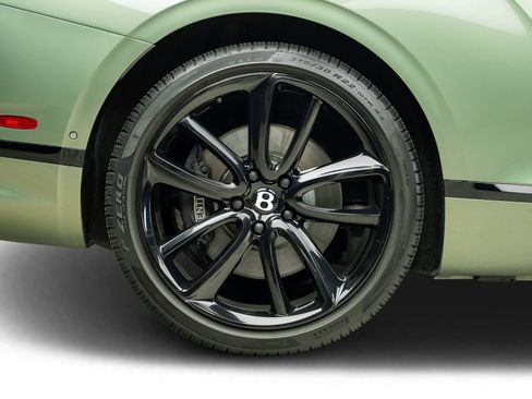 Used 2021 Bentley Continental GT AWD/4WD image 32