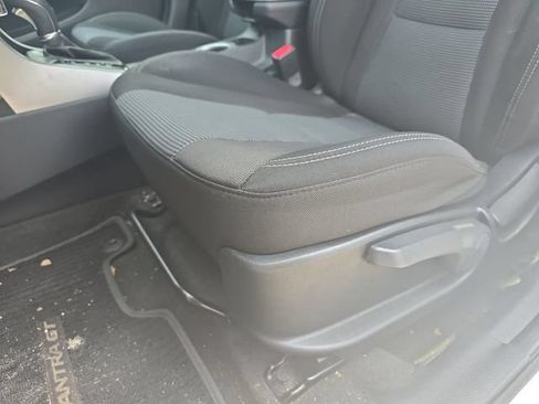Used 2013 Hyundai Elantra GT FWD image 21