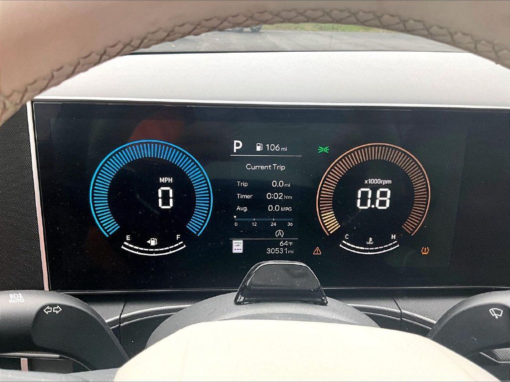 Used 2025 Hyundai Santa Fe SEL FWD image 19