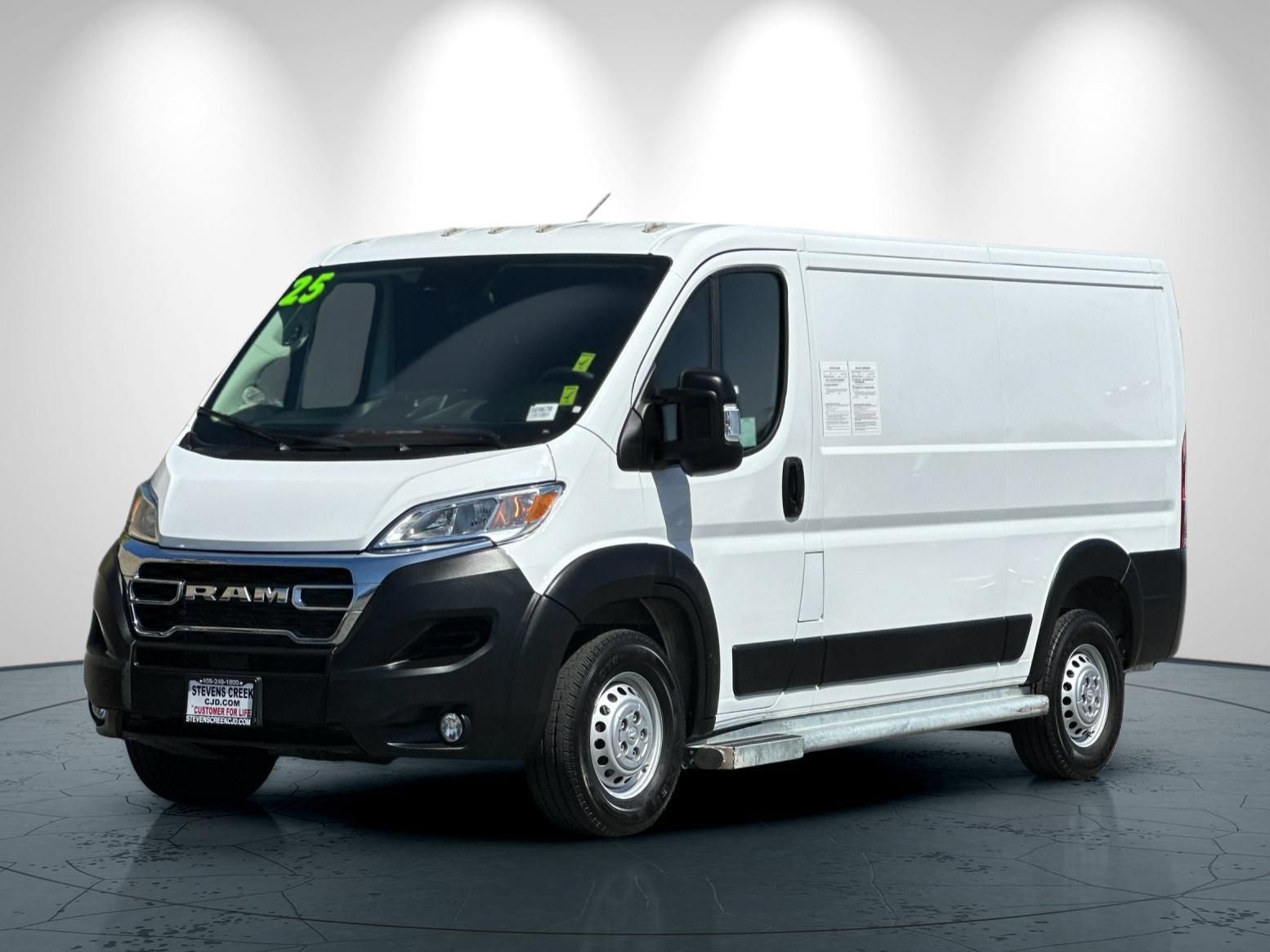 Used 2025 RAM ProMaster 2500 w/ U-Haul Equipment Group FWD image 8