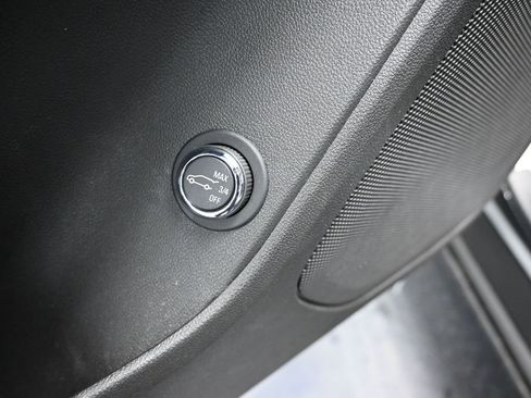 Used 2022 Chevrolet Blazer LT image 20