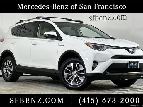 Used 2018 Toyota RAV4 XLE w/ Convenience Package image 1
