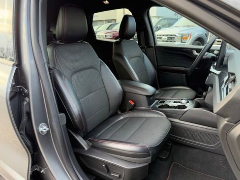 Certified 2023 Ford Escape ST-Line Select w/ Tech Pack #2 image 13