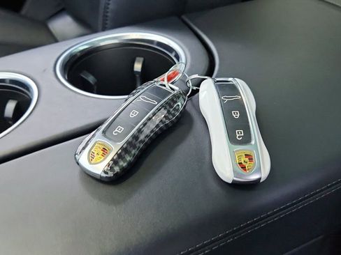 Used 2019 Porsche Panamera Turbo image 39