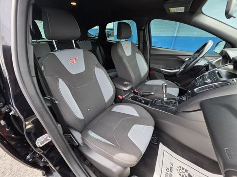Used 2017 Ford Focus ST image 15