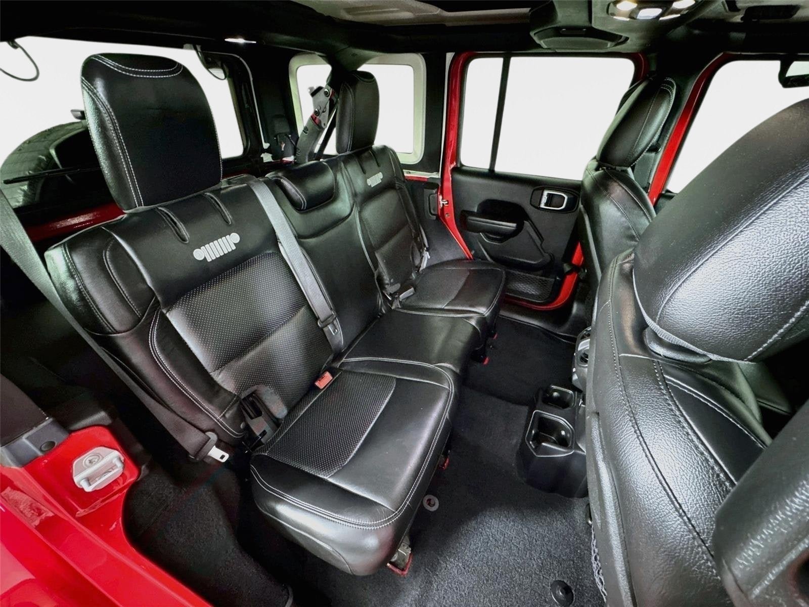 Used 2019 Jeep Wrangler Unlimited Rubicon w/ Dual Top Group AWD/4WD image 29