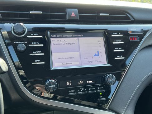 Used 2019 Toyota Camry SE image 24