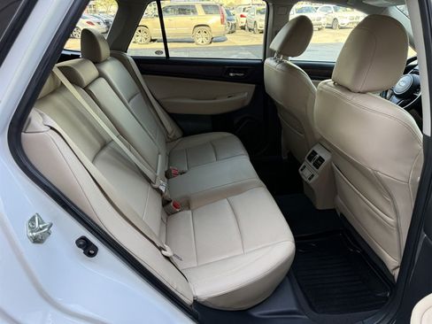 Used 2019 Subaru Outback 2.5i Limited w/ Popular Package #2 AWD/4WD image 17