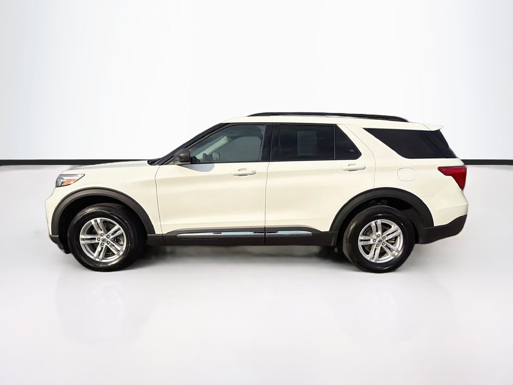 Used 2022 Ford Explorer XLT w/ Equipment Group 202A AWD/4WD image 8
