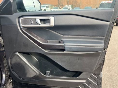 Used 2020 Ford Explorer XLT w/ Equipment Group 202A image 10