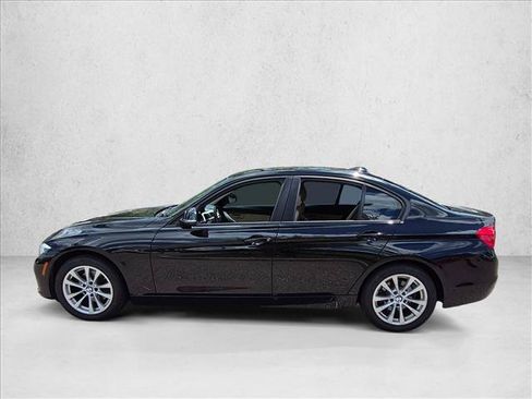 Used 2018 BMW 320i Sedan RWD image 7