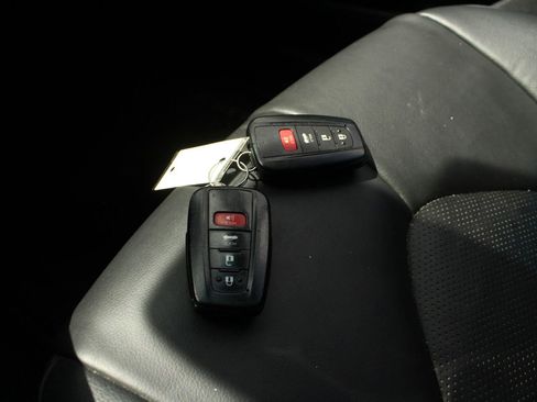 Used 2018 Toyota Camry XSE w/ Driver Assist Package image 31