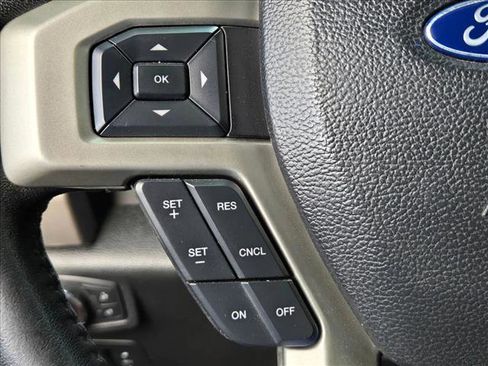 Used 2020 Ford F150 Lariat image 12