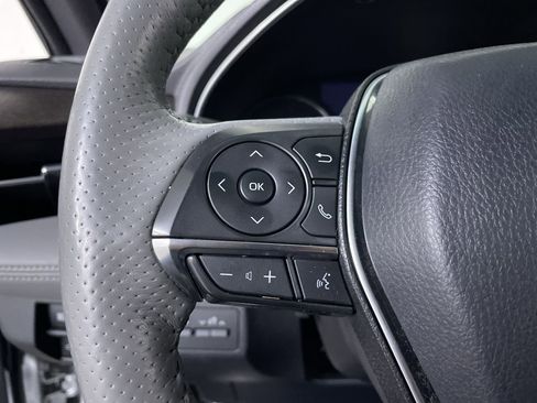 Used 2019 Toyota Avalon Limited image 28