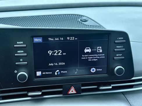 Used 2023 Hyundai Elantra SE FWD image 18