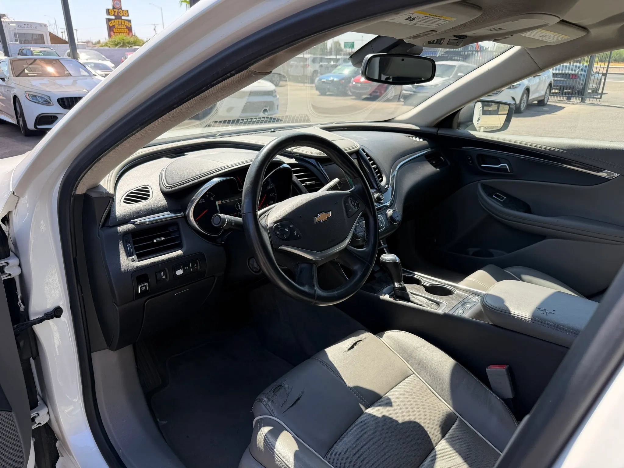 Used 2015 Chevrolet Impala LTZ FWD image 19