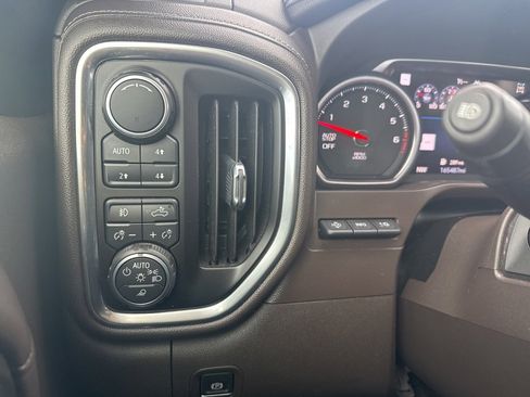 Used 2019 Chevrolet Silverado 1500 LTZ w/ LTZ Texas Edition image 11