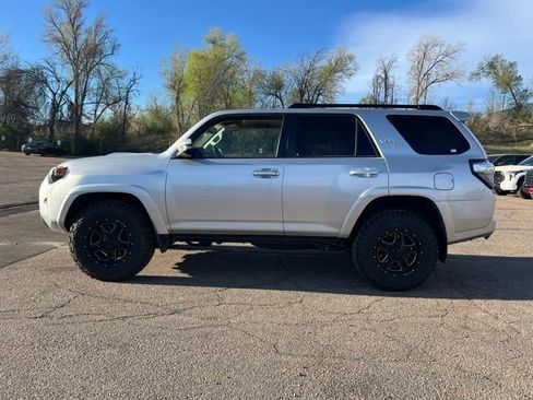 Used 2020 Toyota 4Runner TRD Off-Road Premium image 2