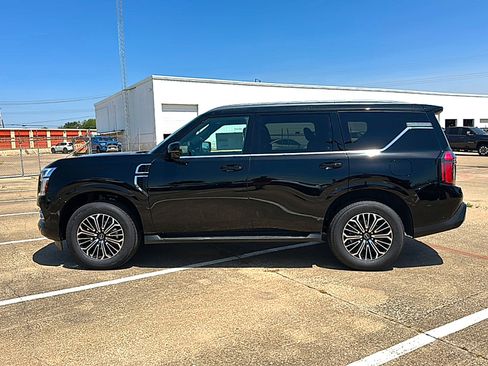 New 2026 Nissan Armada SL w/ Captain's Chari Seat Package AWD/4WD image 5
