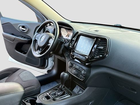 Used 2014 Jeep Cherokee Altitude w/ Comfort/Convenience Group image 5