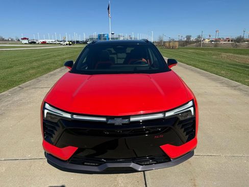 Used 2025 Chevrolet Blazer EV SS w/ Performance Package image 12