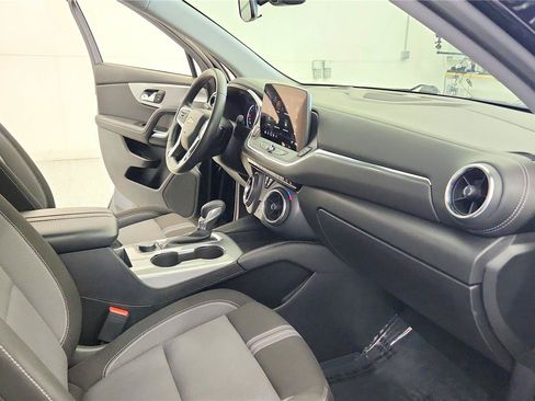 Used 2024 Chevrolet Blazer LT w/ Midnight/Sport Edition FWD image 27