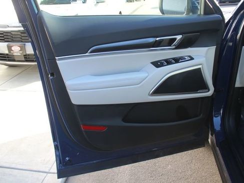 Used 2024 Kia Telluride S w/ S Sunroof Package image 21