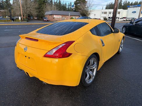 Used 2009 Nissan 370Z Touring w/ Sport Pkg image 7