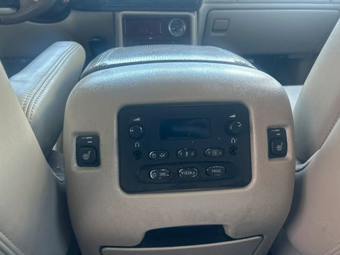 Used 2005 Cadillac Escalade AWD image 17